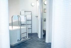 Hotel Bleibtreu Berlin By Golden Tulip