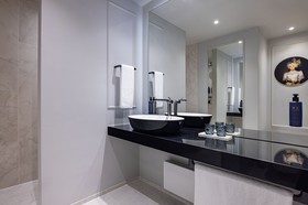 Hotel Luc - Autograph Collection