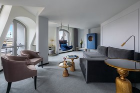 Hotel Luc - Autograph Collection