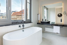 Hotel Luc - Autograph Collection
