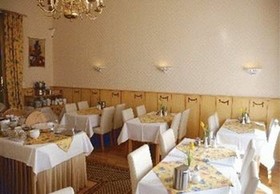 Hotel Pension Savoy