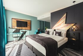 Holiday Inn - the niu, Flash Berlin Charlottenburg