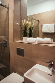 The Rix Studios & Suites