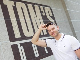 Tom's Hotel