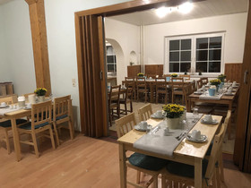 Riverside Inn
