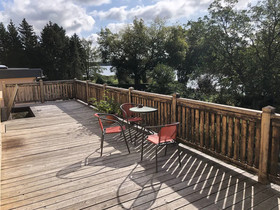 Riverside Inn