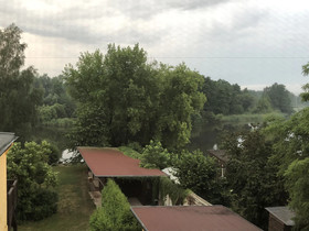 Riverside Inn