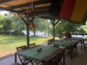 Riverside Inn