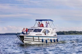 Kuhnle-Tours Bootshaus Zeuthen