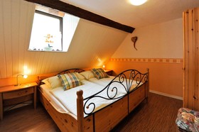 Ferienwohnungen & Gästezimmer Kachel