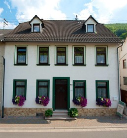 Ferienwohnungen & Gästezimmer Kachel