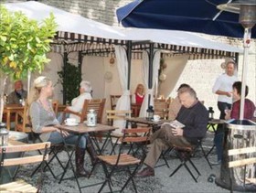 Landhotel Airport-Inn