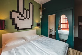 Superbude Altona Paradise