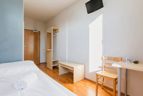 A&O Hamburg Hammer Kirche