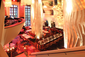 East Hotel & Restaurant