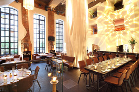 East Hotel & Restaurant