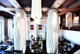 East Hotel & Restaurant