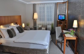 Top Cityline Hotel Eggers