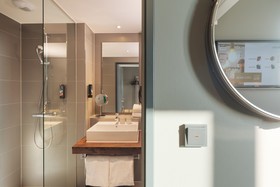 Holiday Inn - the niu, Bricks Hamburg Eppendorf