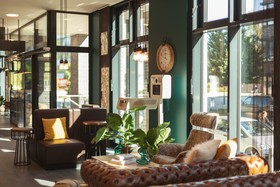 Holiday Inn - the niu, Bricks Hamburg Eppendorf