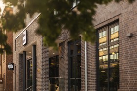 Holiday Inn - the niu, Bricks Hamburg Eppendorf
