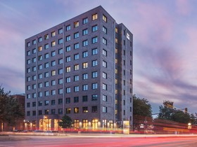 Holiday Inn - the niu, Bricks Hamburg Eppendorf