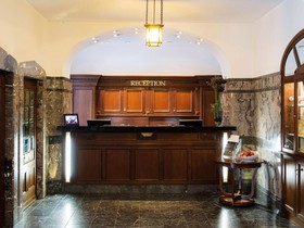 Falkenstein Grand, Autograph Collection