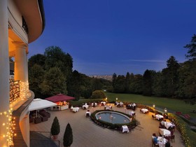 Falkenstein Grand, Autograph Collection