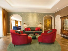 Falkenstein Grand, Autograph Collection