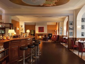 Falkenstein Grand, Autograph Collection