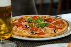Roca Restaurant And Hotel
