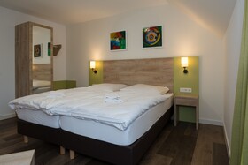 Roca Restaurant And Hotel