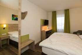 Roca Restaurant And Hotel
