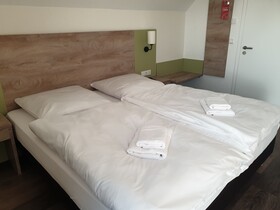 Roca Restaurant And Hotel