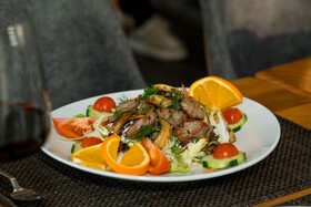 Roca Restaurant And Hotel