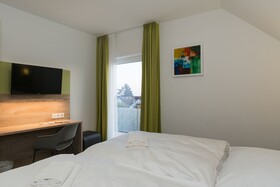 Roca Restaurant And Hotel