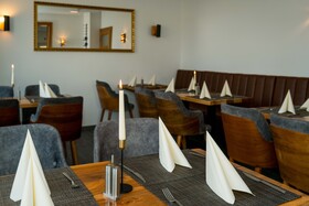 Roca Restaurant And Hotel