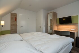 Roca Restaurant And Hotel