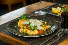 Roca Restaurant And Hotel