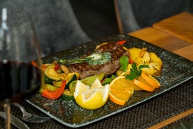 Roca Restaurant And Hotel