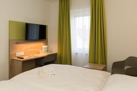Roca Restaurant And Hotel