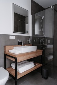 Step Inn Hotel