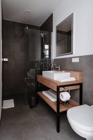 Step Inn Hotel