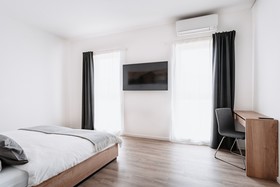 Step Inn Hotel