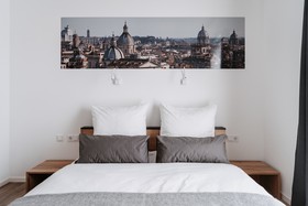 Step Inn Hotel