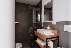 Step Inn Hotel