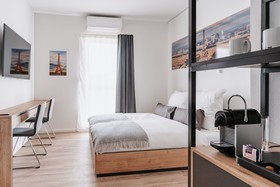 Step Inn Hotel