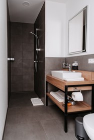 Step Inn Hotel