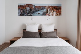 Step Inn Hotel