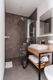 Step Inn Hotel